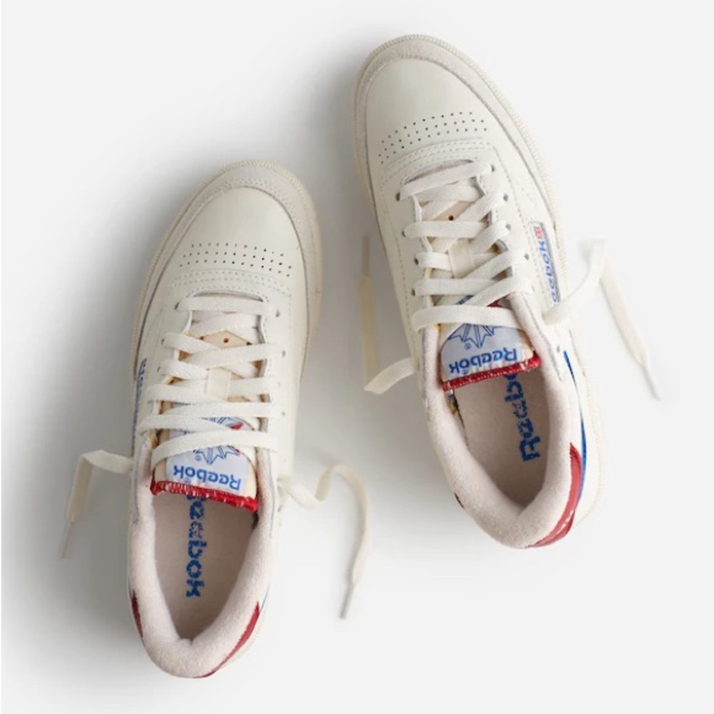 Madewell x Reebok® Club C
85 Sneakers Chalk Optimum
Blue Flash Red 9W $90 NW181
